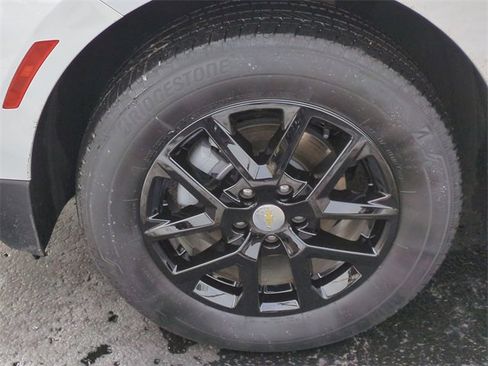 Certified 2023 Chevrolet Equinox LT image 32