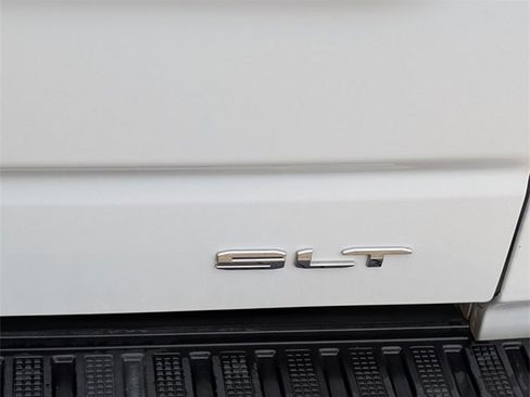 Used 2025 GMC Sierra 1500 SLT image 9
