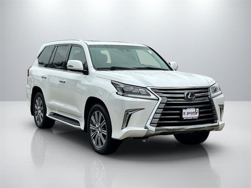 Used 2017 Lexus LX 570 4WD image 3