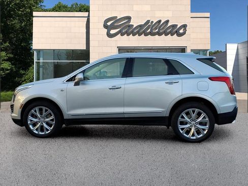 Used 2017 Cadillac XT5 Luxury w/ Driver Awareness Package image 2