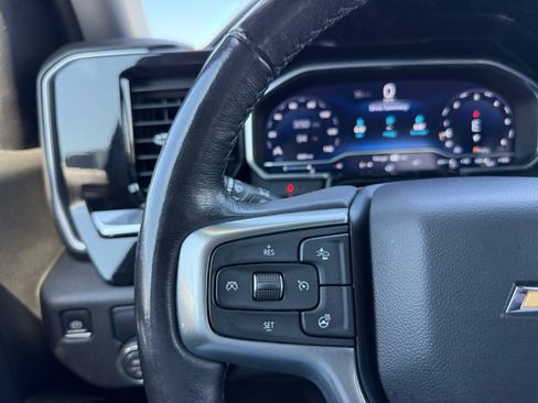 Used 2022 Chevrolet Silverado 1500 LT RWD image 19