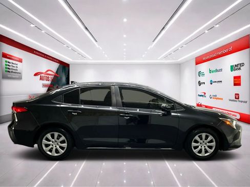 Used 2022 Toyota Corolla LE image 8