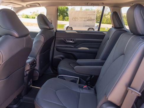New 2026 Toyota Grand Highlander AWD image 20