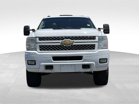 Used 2014 Chevrolet Silverado 2500 LTZ w/ LTZ Plus Package AWD/4WD image 5