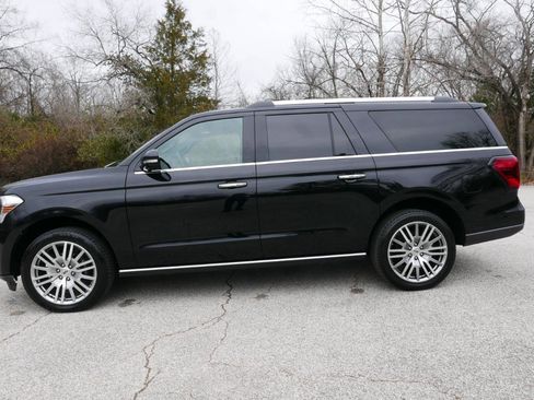 Used 2024 Ford Expedition Max Limited AWD/4WD image 4
