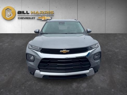Used 2023 Chevrolet TrailBlazer LT w/ Convenience Package image 2