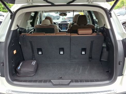 Used 2024 Subaru Ascent Touring AWD/4WD image 28