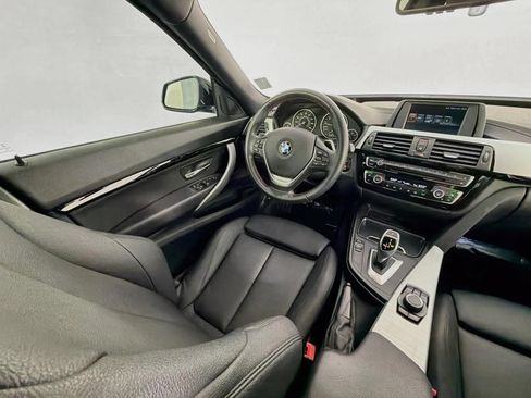 Used 2018 BMW 330i Gran Turismo xDrive AWD/4WD image 11