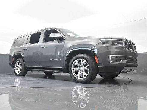 Used 2022 Jeep Wagoneer Series II image 65