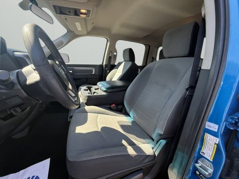 Used 2022 RAM 1500 Classic SLT RWD image 9