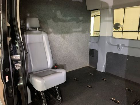 Used 2016 Ford Transit 350 XL image 29