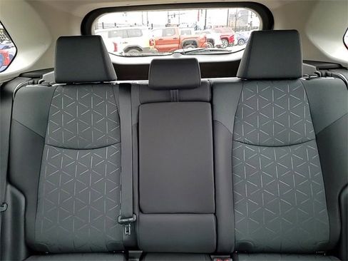 Used 2025 Toyota RAV4 XLE image 21