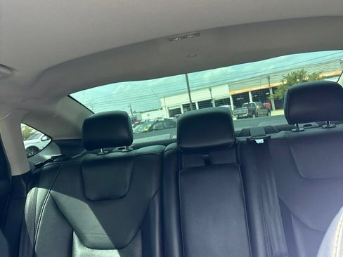 Used 2018 Ford Fusion Titanium FWD image 17