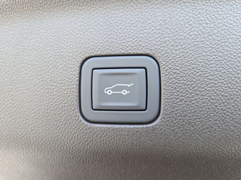 New 2026 GMC Yukon XL Elevation image 24