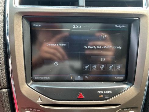 Used 2014 Lincoln MKX AWD w/ Equipment Group 101A image 22