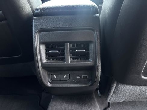 Used 2019 Cadillac XT4 Premium Luxury image 15