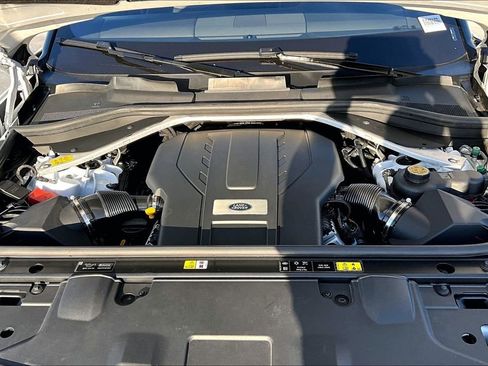 Used 2023 Land Rover Range Rover SE image 28