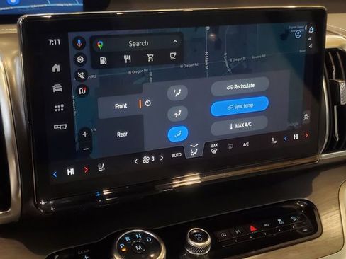 Certified 2025 Ford Expedition Platinum image 20