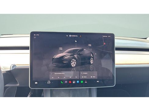 Used 2024 Tesla Model Y Long Range AWD/4WD image 14