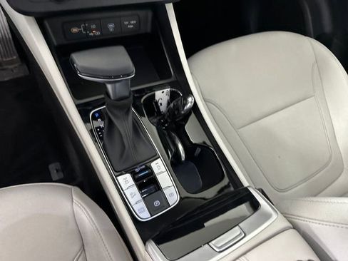 Used 2025 Hyundai Tucson SE image 20