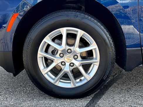 Used 2023 Chevrolet Equinox LS image 7