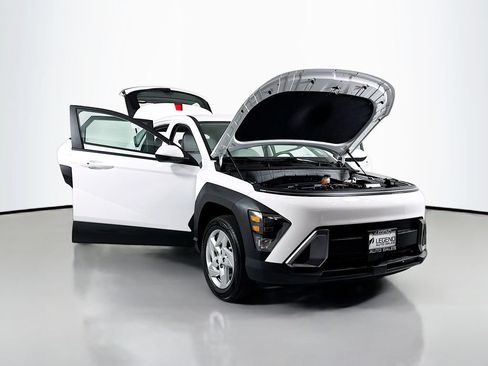 Used 2025 Hyundai Kona SE AWD/4WD image 21
