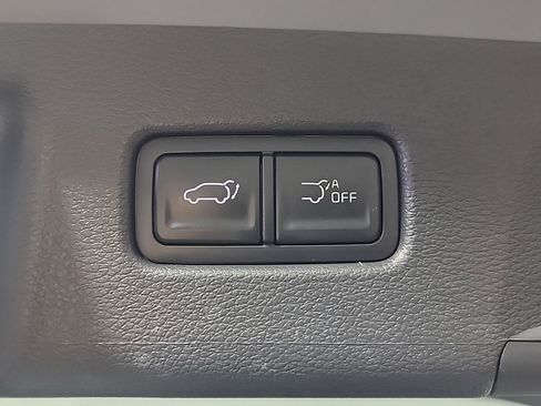 Used 2025 Kia Telluride EX w/ EX Captain's Chair Package AWD/4WD image 7