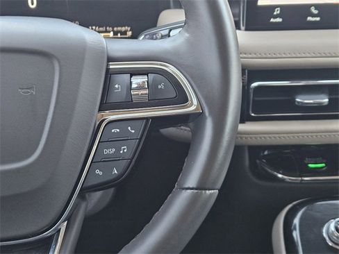 Certified 2022 Lincoln Nautilus Reserve w/ Equipment Group 202A image 28