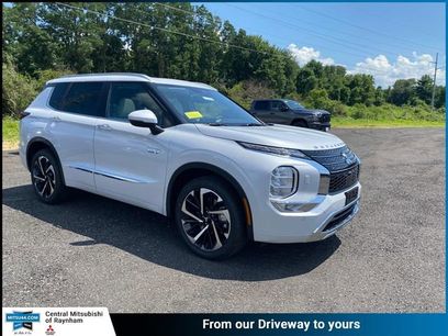 New 2025 Mitsubishi Outlander 4WD Plug-In Hybrid