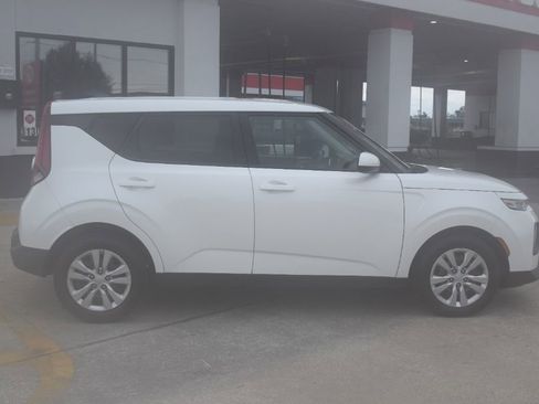 Used 2020 Kia Soul LX FWD image 3