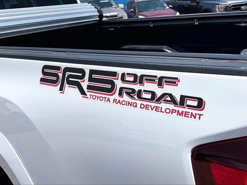 Used 2022 Toyota Tacoma SR5 RWD image 30