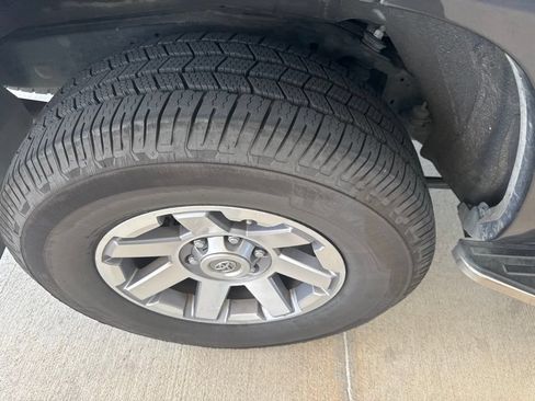 Used 2016 Toyota 4Runner Trail AWD/4WD image 6