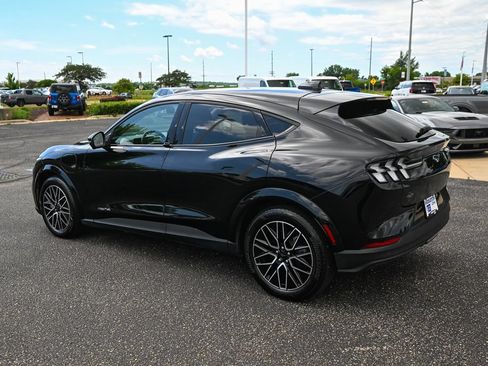 Used 2025 Ford Mustang Mach-E Premium AWD/4WD image 7