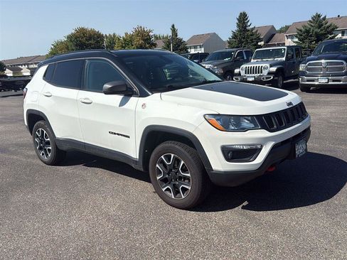Used 2020 Jeep Compass Trailhawk w/ Cold Weather Group AWD/4WD image 9