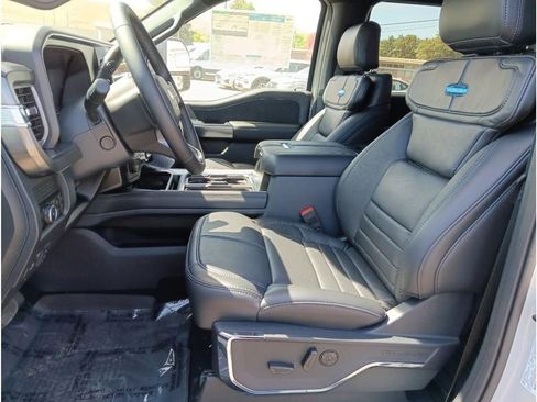 New 2025 Ford F250 Platinum image 10