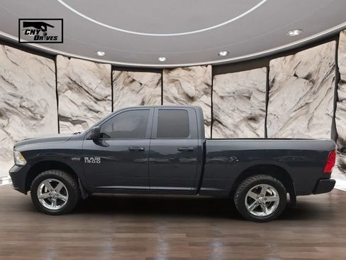 Used 2018 RAM 1500 Express w/ Express Value Package AWD/4WD image 8