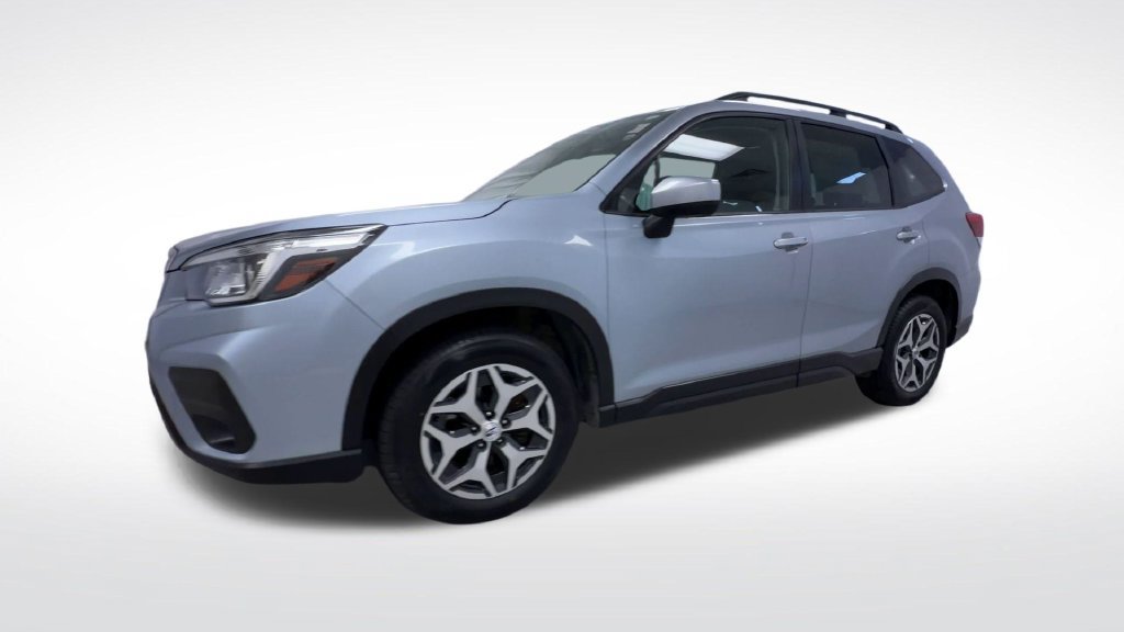 Used 2019 Subaru Forester Premium w/ All-Weather Package AWD/4WD image 4