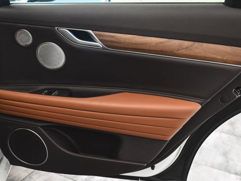 Used 2024 Genesis G80 image 12