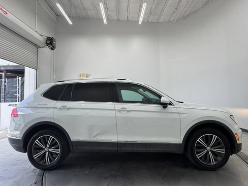Used 2019 Volkswagen Tiguan SEL FWD image 14