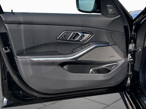 Used 2025 BMW 330i Sedan RWD image 23