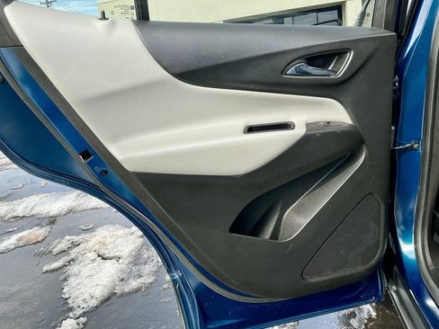 Used 2021 Chevrolet Equinox LT image 30