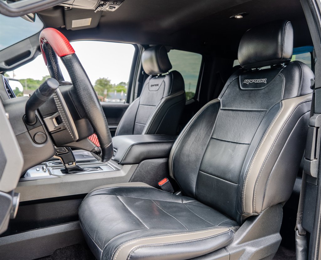 Used 2017 Ford F150 Raptor w/ Equipment Group 802A Luxury AWD/4WD image 26