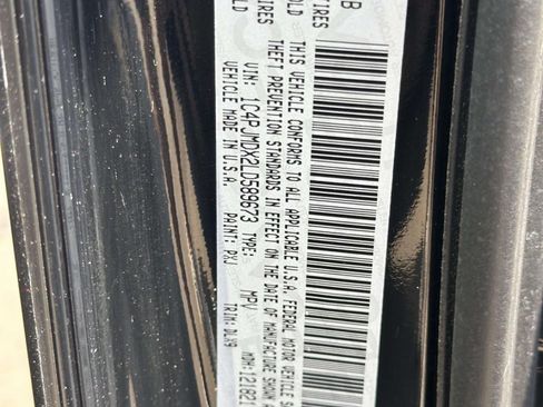 Certified 2020 Jeep Cherokee Limited AWD/4WD image 40