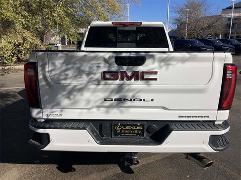 Used 2025 GMC Sierra 2500 Denali w/ Denali Reserve Package image 3
