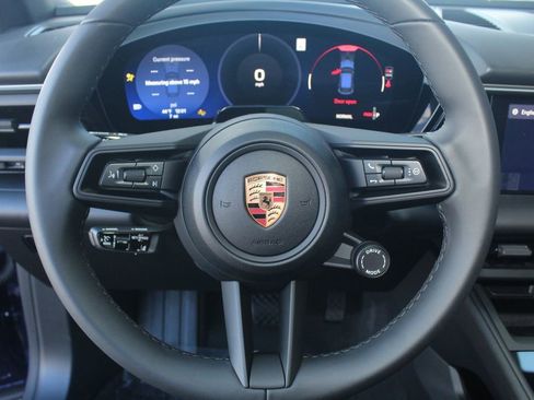 New 2026 Porsche Macan 4 Electric AWD/4WD image 18