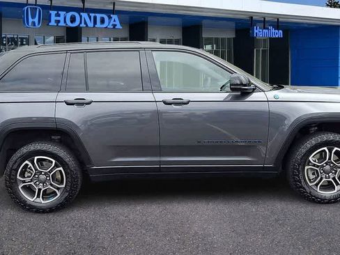Used 2024 Jeep Grand Cherokee Trailhawk AWD/4WD image 9