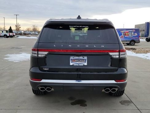 New 2026 Lincoln Aviator Reserve w/ Illumination Package AWD/4WD image 4