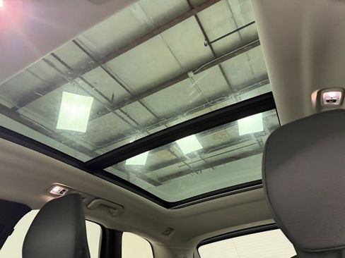 Used 2021 Volvo XC60 T6 Momentum image 23