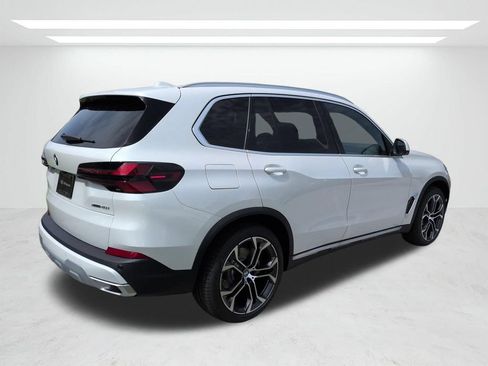 New 2026 BMW X5 xDrive40i w/ Premium Package AWD/4WD image 4