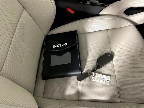 Used 2025 Kia Telluride EX FWD image 36
